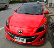 NEW MAZDA 3 แดงสด ตัดกับหลังคาแก้ว+โคมไฟสโม๊ค