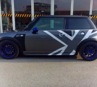 Mini cooper JCW กับลายแต่ง Half Union Jack (Black Jack)