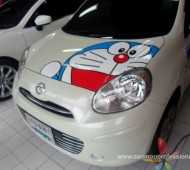 NISSAN March ติดคาดลายสีฟ้า+ฝากกระโปรง Doraemon