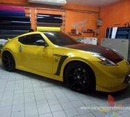 NISSAN FAIRLADY(370Z) Yellow Jaune Gloss