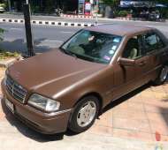 BENZ C220 BROWN MATTE